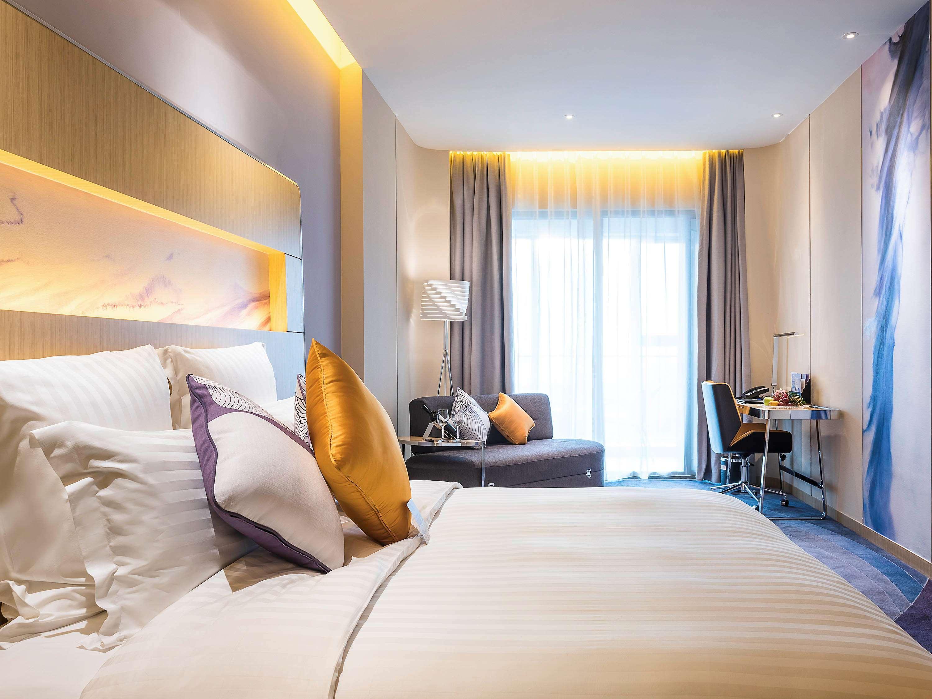 Novotel Jinji Lake Suzhou Sip Buitenkant foto