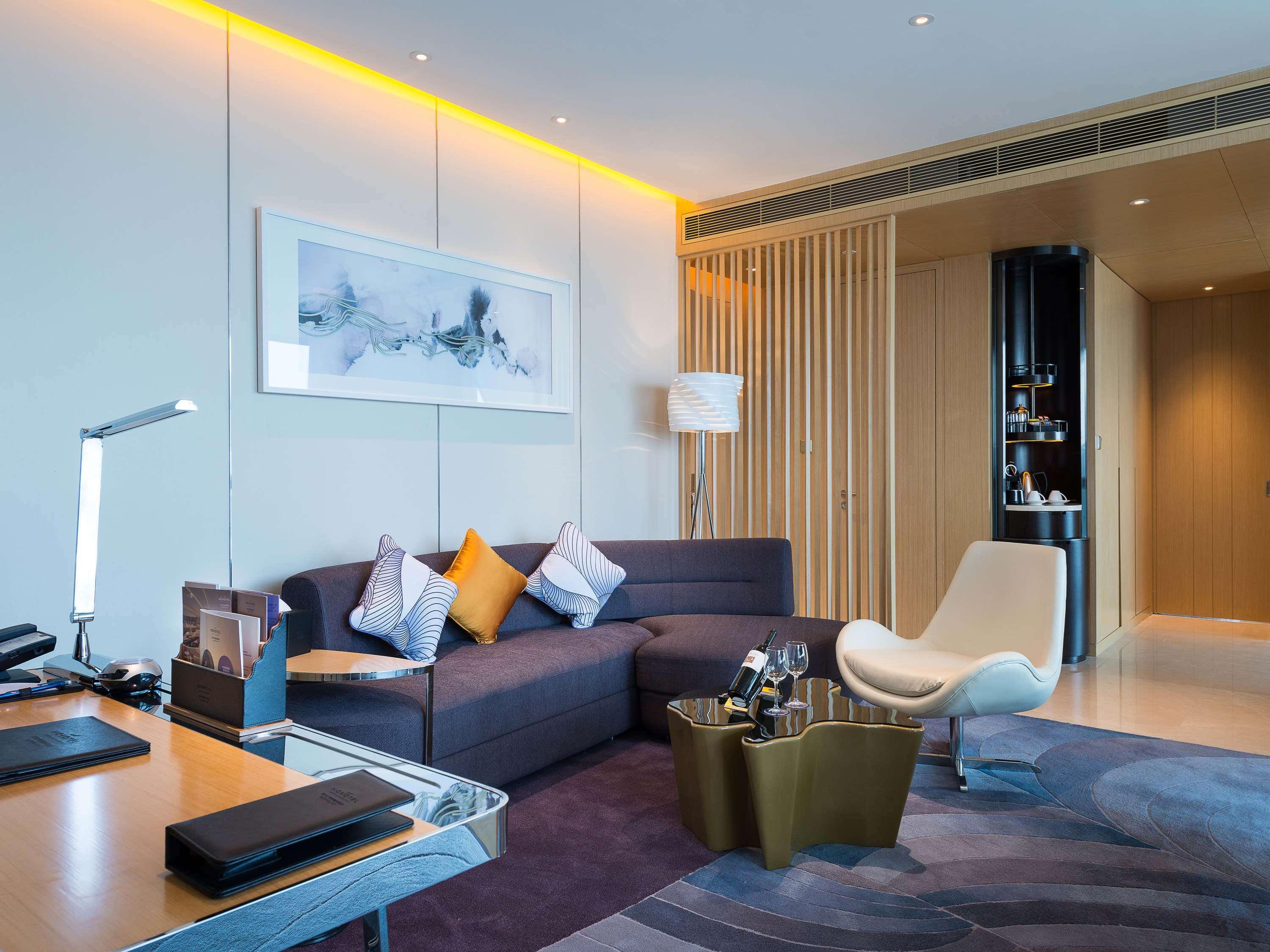 Novotel Jinji Lake Suzhou Sip Buitenkant foto