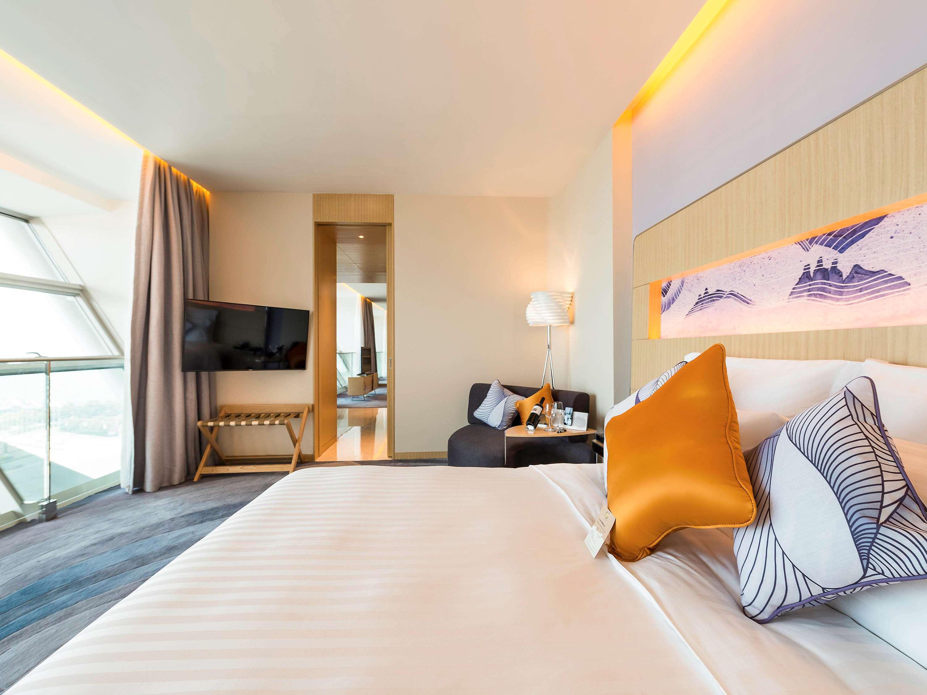Novotel Jinji Lake Suzhou Sip Buitenkant foto