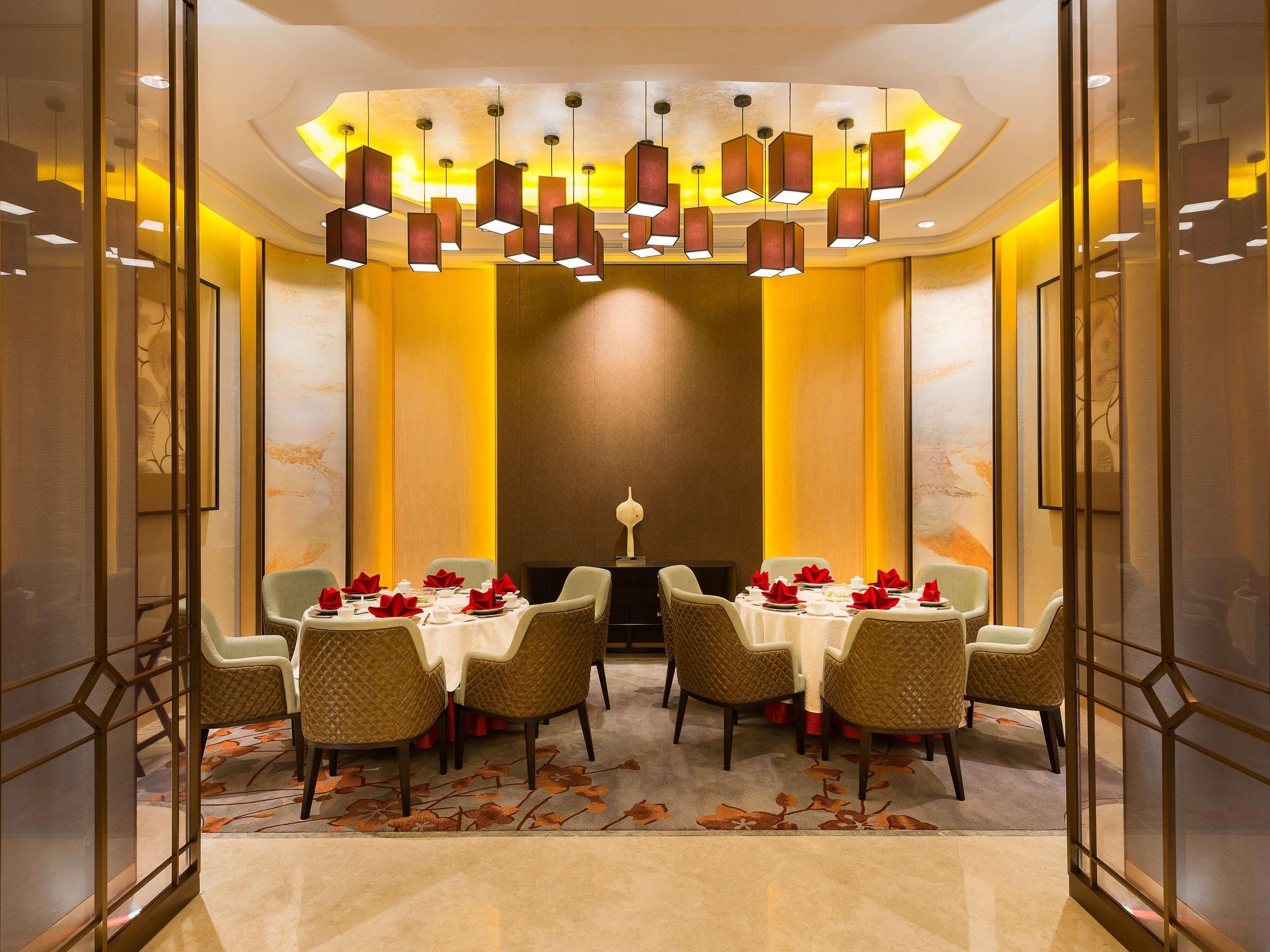 Novotel Jinji Lake Suzhou Sip Buitenkant foto
