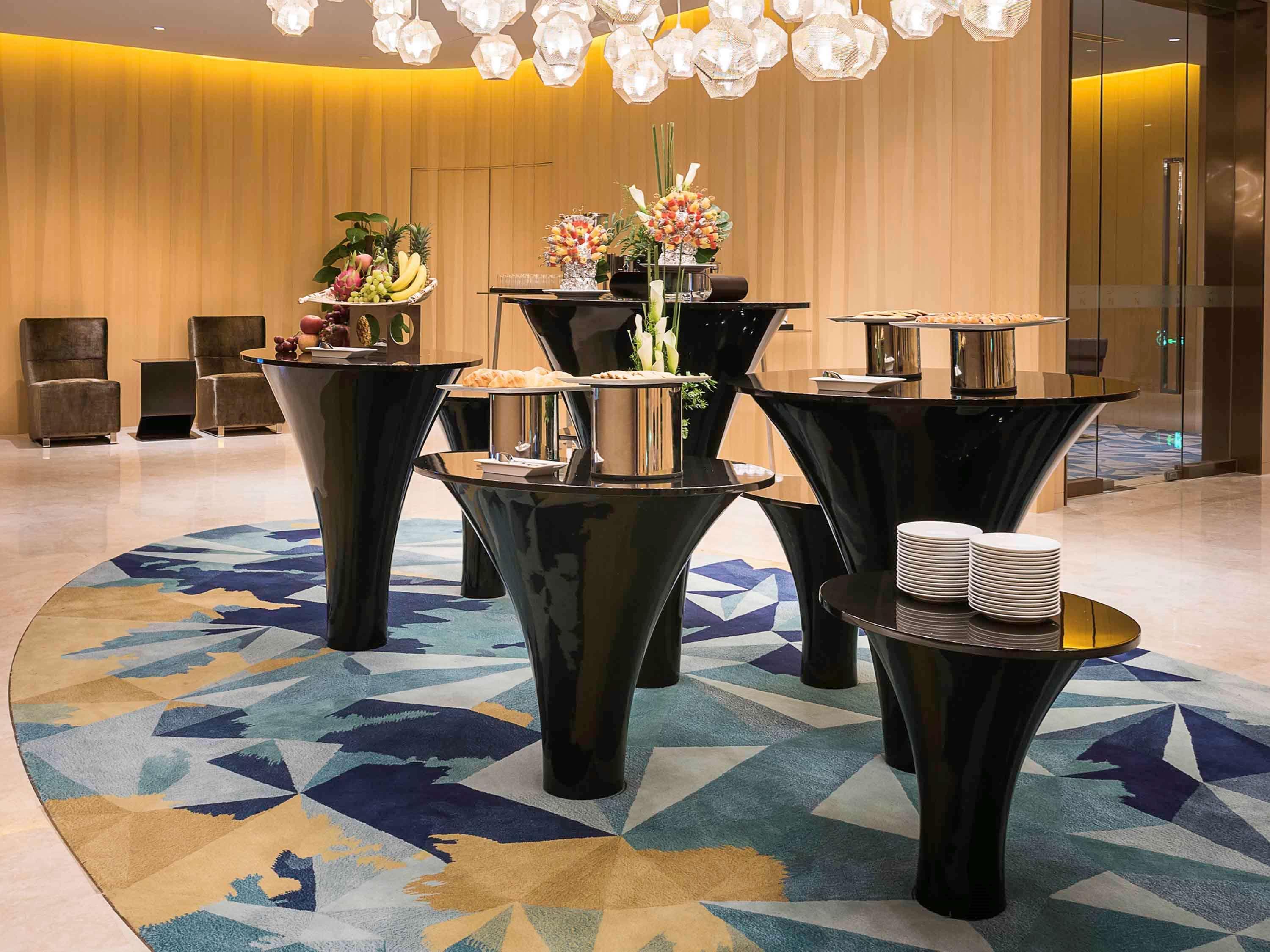 Novotel Jinji Lake Suzhou Sip Buitenkant foto