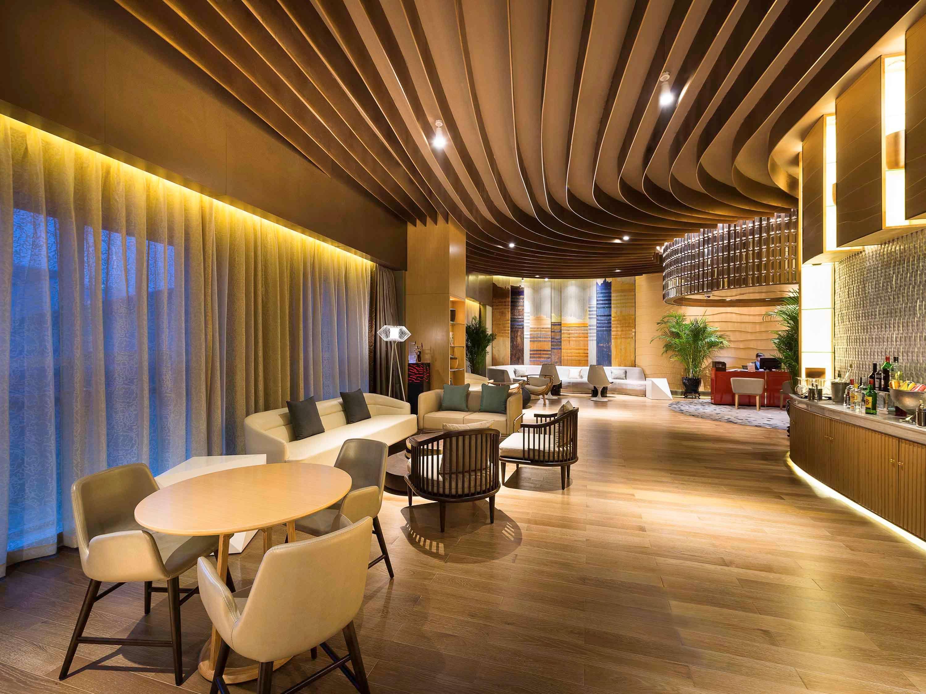 Novotel Jinji Lake Suzhou Sip Buitenkant foto