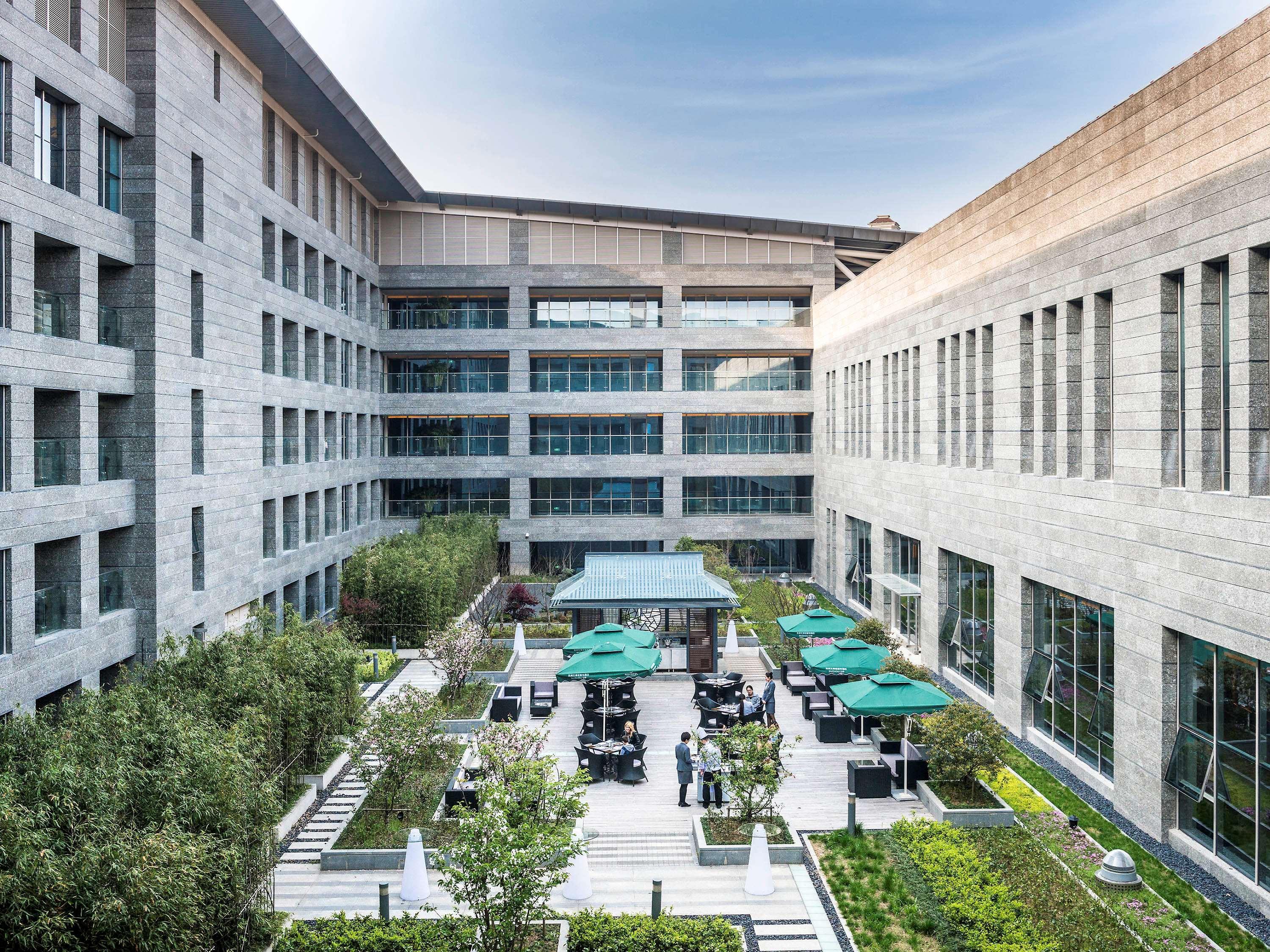 Novotel Jinji Lake Suzhou Sip Buitenkant foto