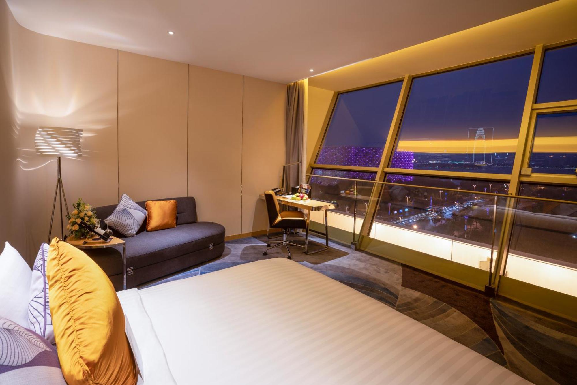 Novotel Jinji Lake Suzhou Sip Buitenkant foto