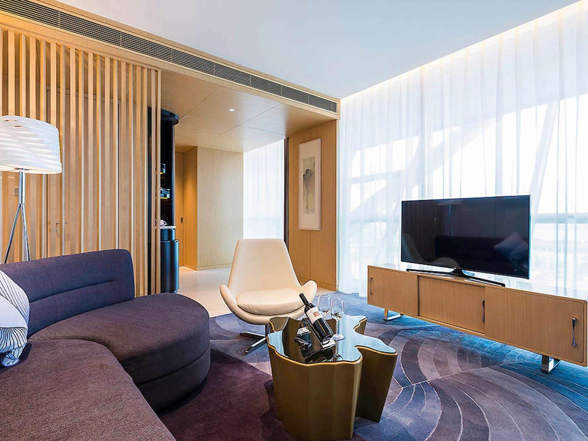 Novotel Jinji Lake Suzhou Sip Buitenkant foto